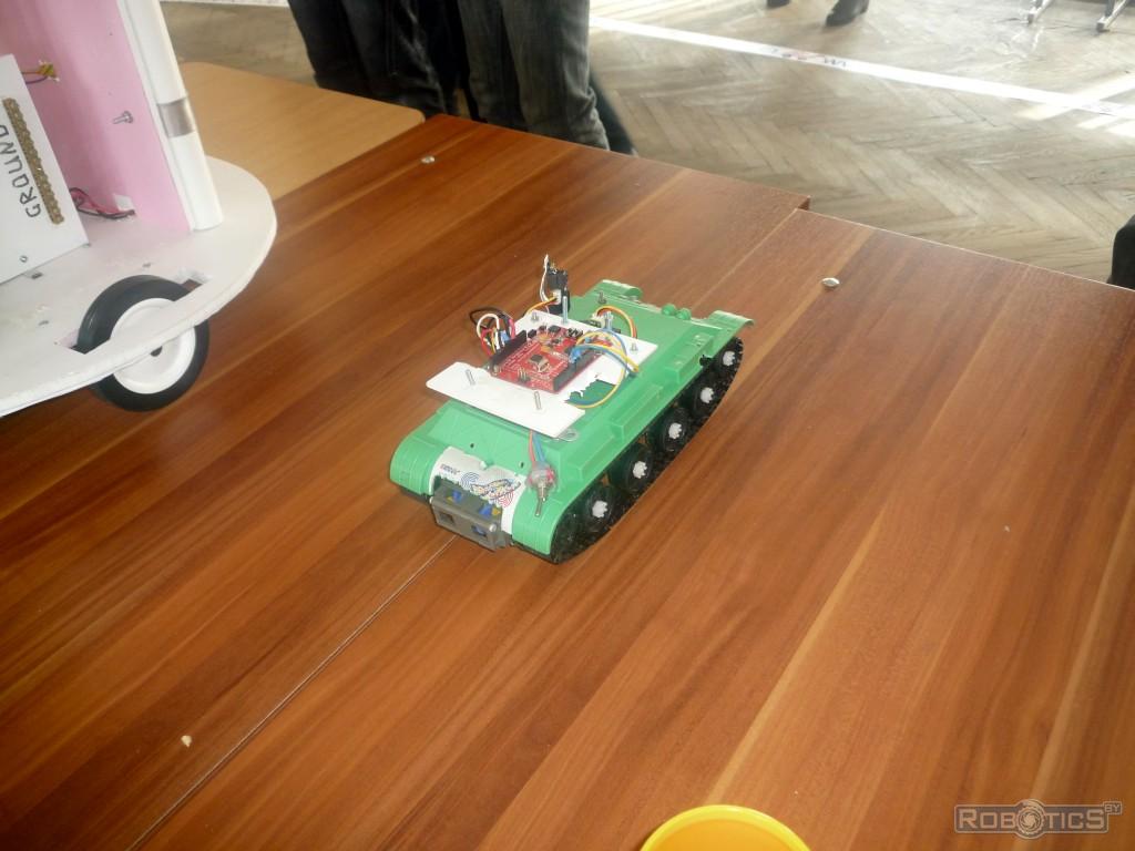Mobile robot with tracked chassis.